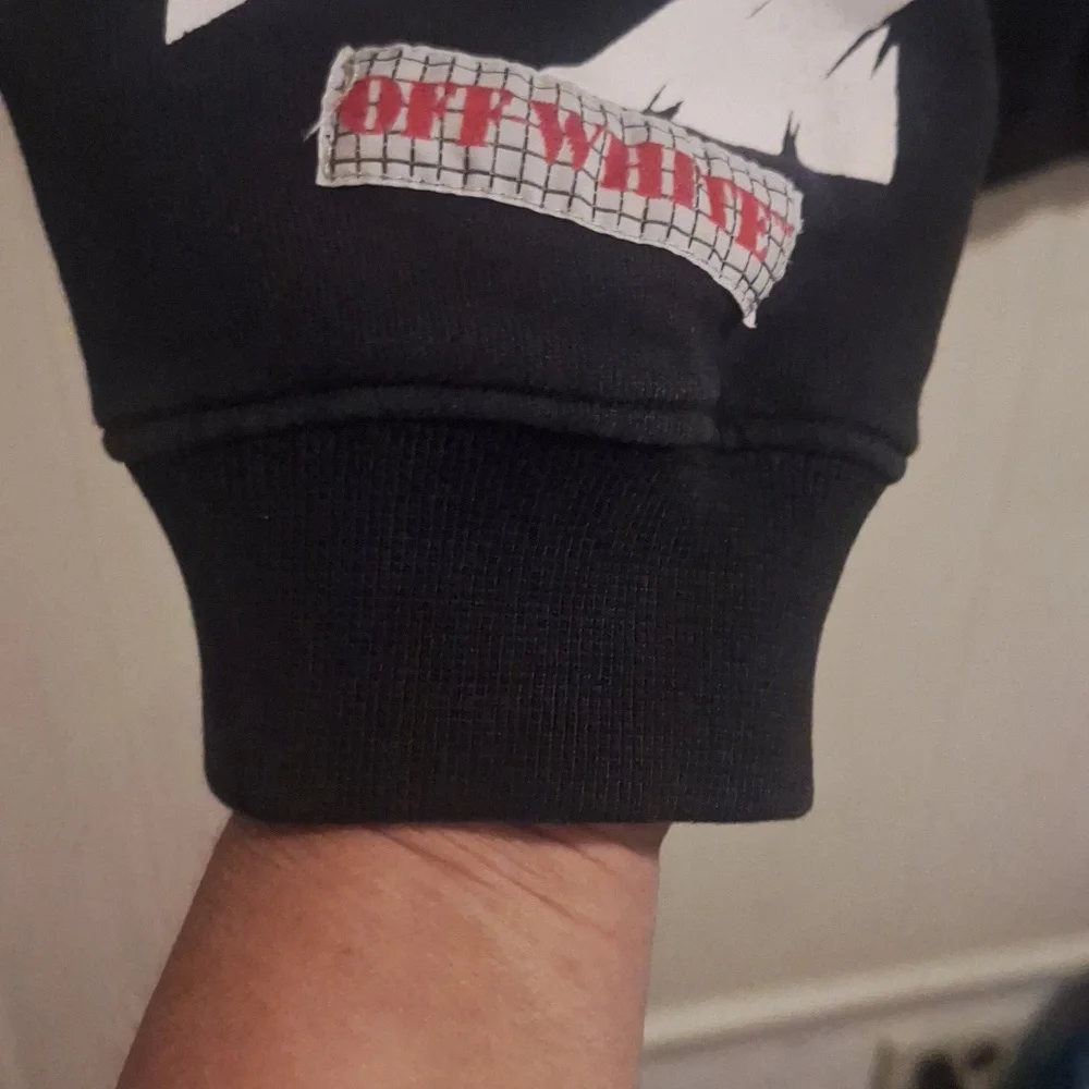 Off-White Black Crewneck Sweater - Picture 7 of 11